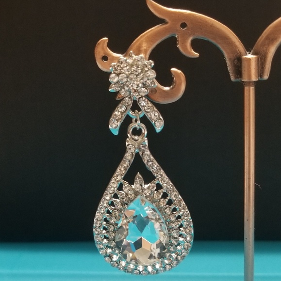 Crystal rhinestone earrings - Picture 2 of 7